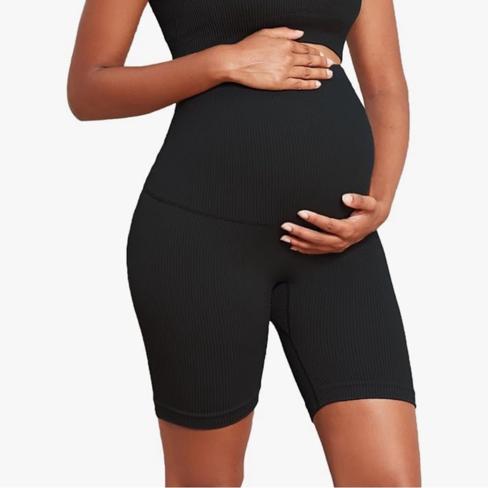 Maternity biker shorts